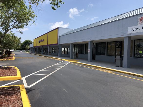 Sunset Square Shopping Center