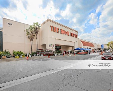 Retail space for Rent at 1915 North Main Street in Pearland