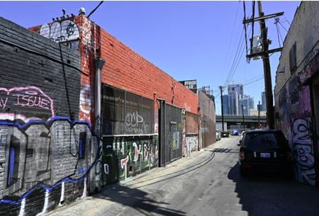 Industrial space for Rent at 1812 S Flower St in Los Angeles