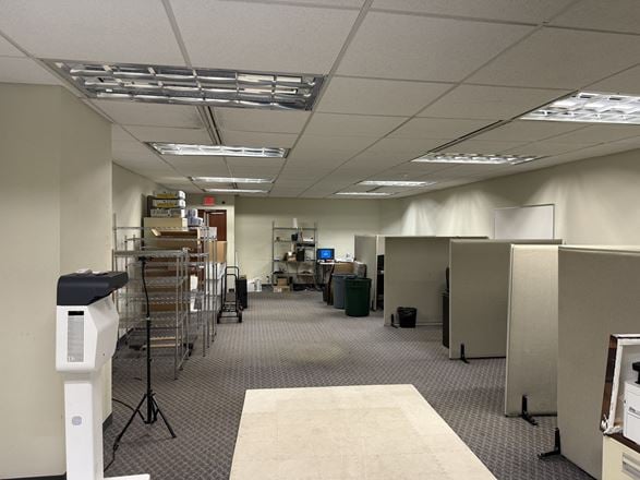 80 Business Park Dr