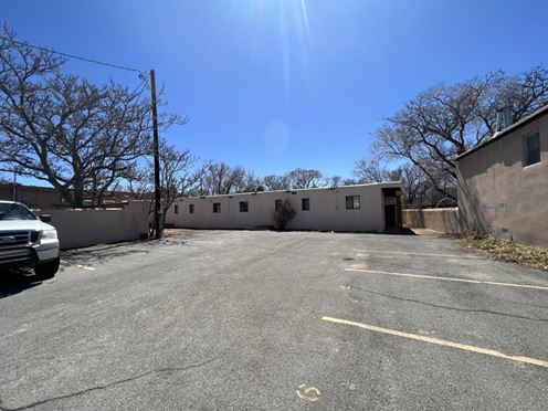 1425 Paseo De Peralta