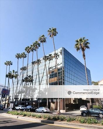 7083 Hollywood Blvd