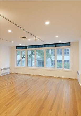 9 E 53rd St -Entire 3rd Floor