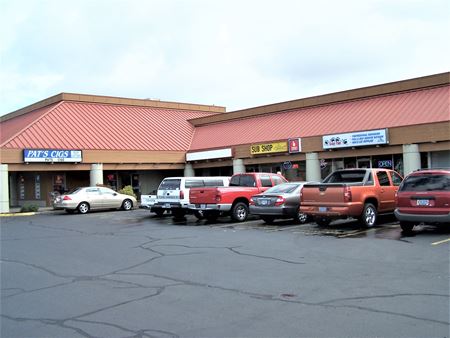 Retail space for Rent at 4484 River Rd N in Keizer
