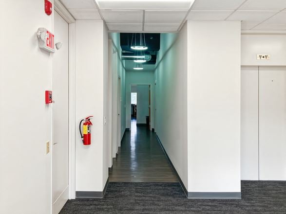 Regus - Burlington - S Main St
