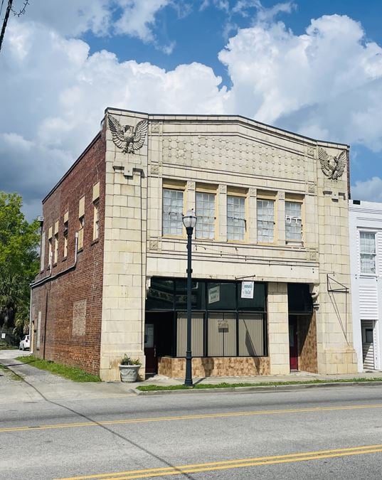 10 E. Main St