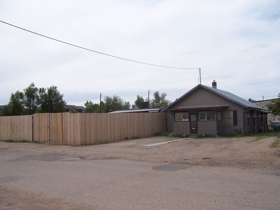1640 W Girard
