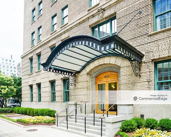 The Army Navy Club Building