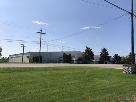 Photo of commercial space at 3301 Davison Rd in Lapeer