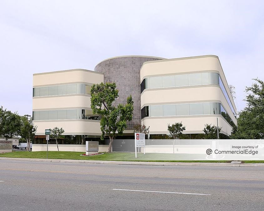 Commonwealth Plaza 3300 Truxtun Avenue 3300 Truxtun Avenue