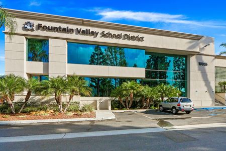 Fountain Valley School District Plaza - Fountain Valley