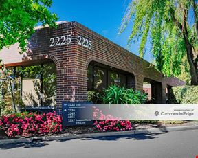 The Lakes - 2225-2255 Challenger Way
