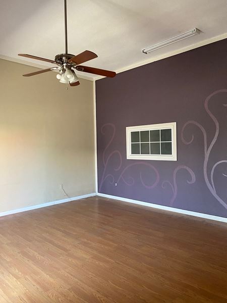1136 Pacific Coast Highway - Long Beach
