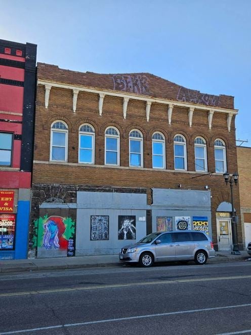 1001 Payne Ave, St Paul, MN 55130