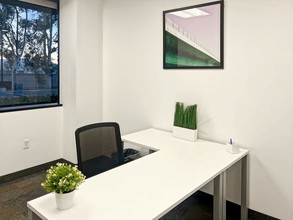 Regus - San Diego - Via del Campo