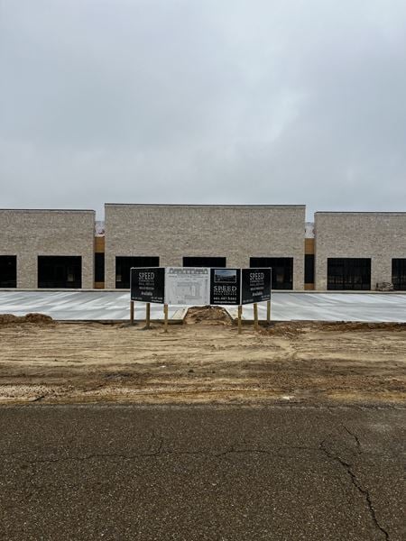 Retail space for Rent at 547 Church Road in Madison