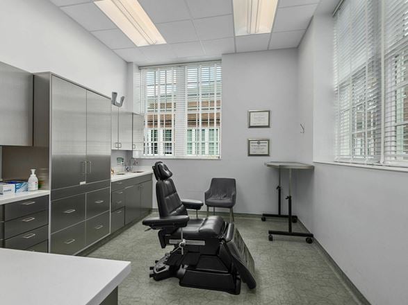 4 Vanderbilt Dr. Ste. 210