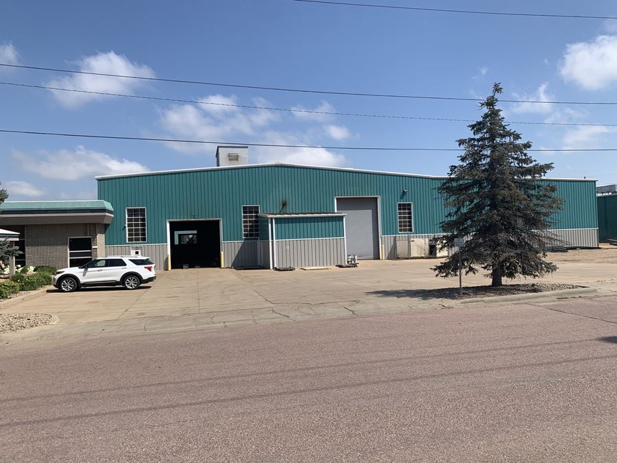 200/300 W. Walnut Street
