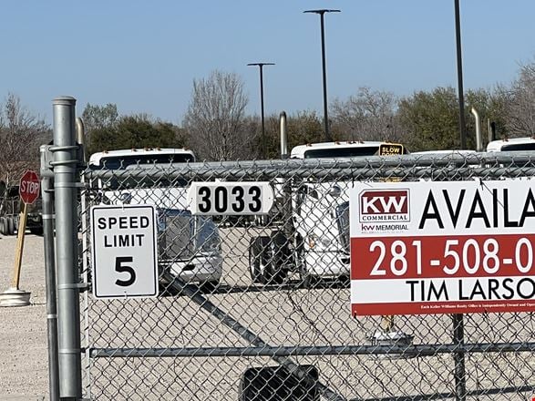3033 I-10 East Frontage Rd, Baytown, TX 77521, Harris County