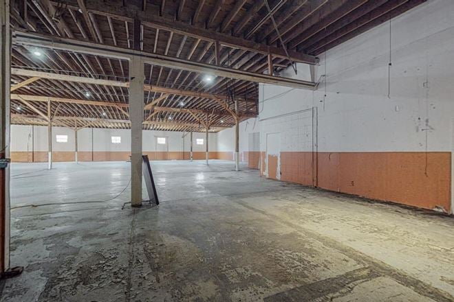 1823 Commercial St NE Suite A