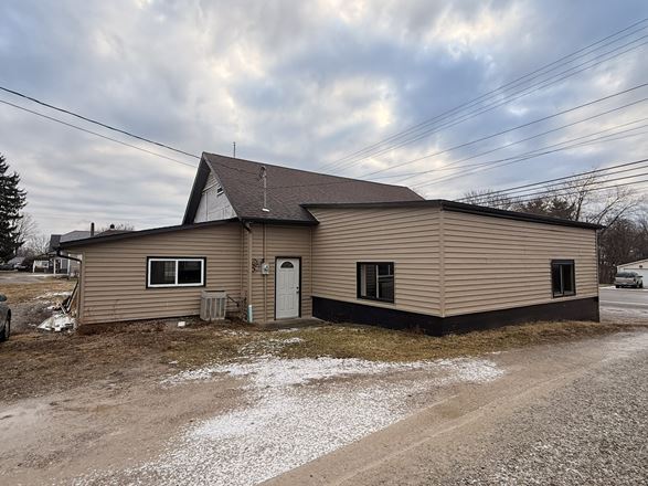4445 East Pike