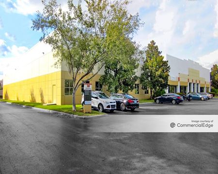 Commercial space for Rent at 7576 Kingspointe Parkway in Orlando