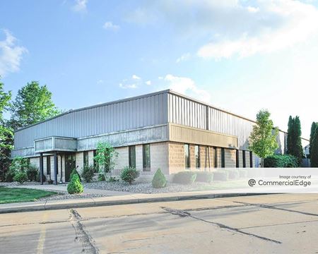Commercial space for Rent at 1314 Centerview Circle in Akron