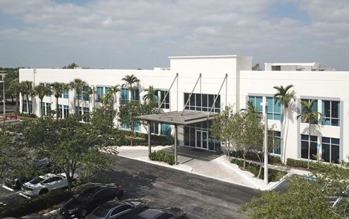 Office property in Pembroke Pines, FL