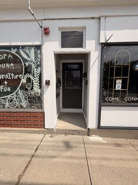Prime Downtown Warren 11 unit Mixed-Use Investment -  26 Child St