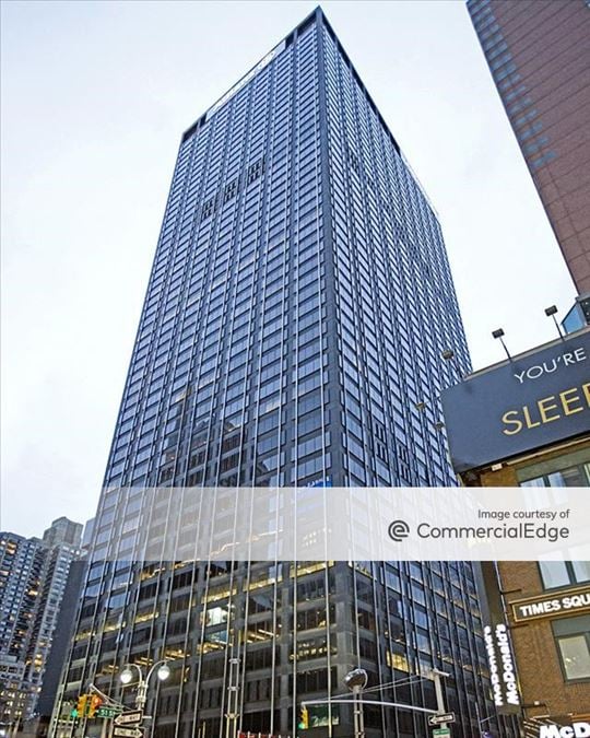 Paramount Plaza