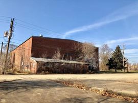 101 W Neal Dr