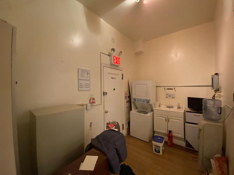 36 W 56th St