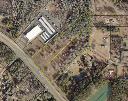 VacantLand space for Sale at Perry Pkwy in Perry