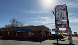 3,272 SF Convenience Store For Sale