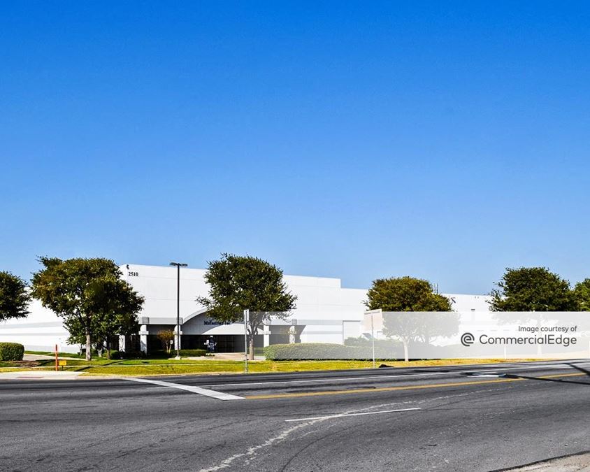 Main Street Distribution Center - 2510 West Main Street, Grand Prairie