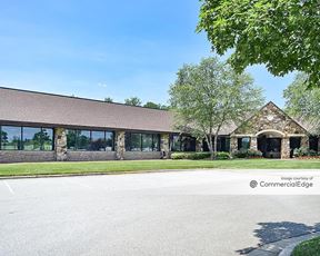 Mendenhall Oaks Business Park - Streamside I & II