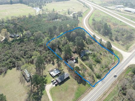 Photo of commercial space at 6590 Blackman Ferry Rd in Texarkana