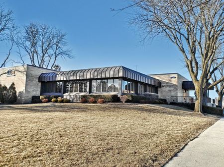 Photo of commercial space at 2439 Glenwood Avenue in Joliet
