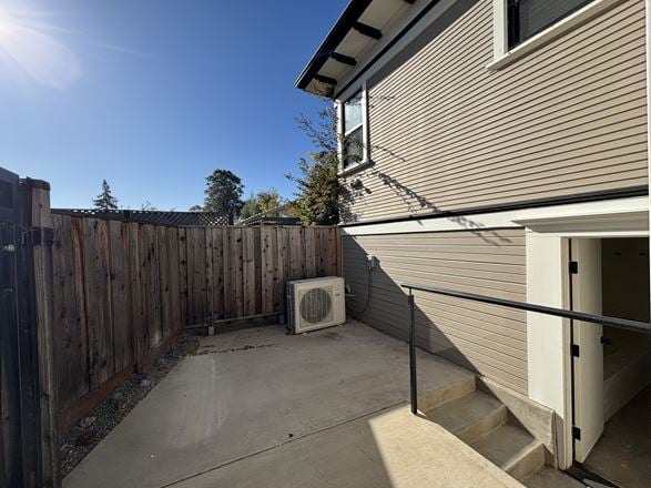 1023 Lincoln Ave