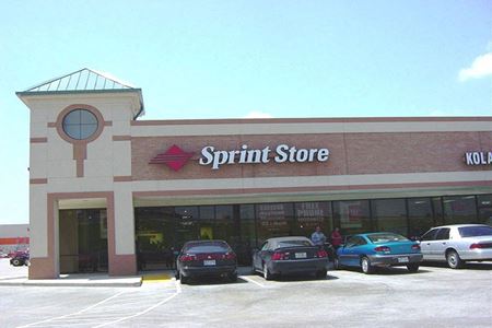 Retail space for Rent at 14095 NW Freeway in Houston