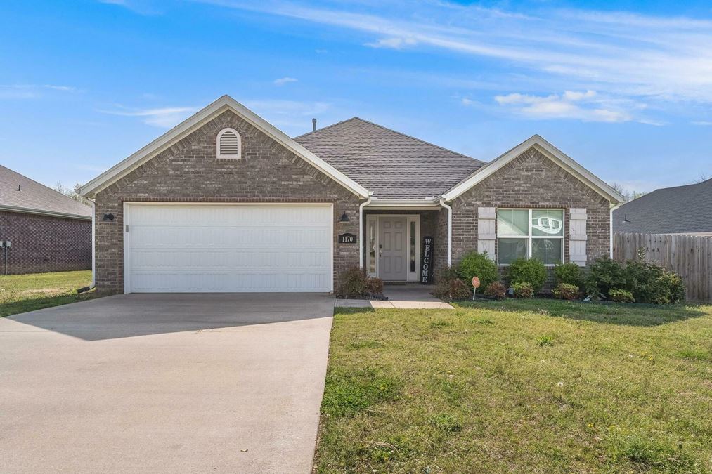 1170 N Pershing St - Fayetteville, AR