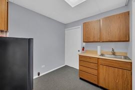 3S340 Rockwell St, Unit 201 - 2nd Floor South, Warrenville, IL 60555