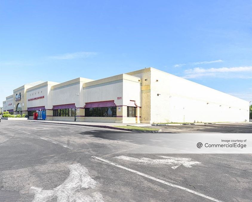 1801 White Lane, Bakersfield Retail Space For Lease