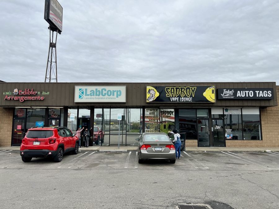 2,1506,701 SF 2715 S Front St Shopping Center Spaces Available