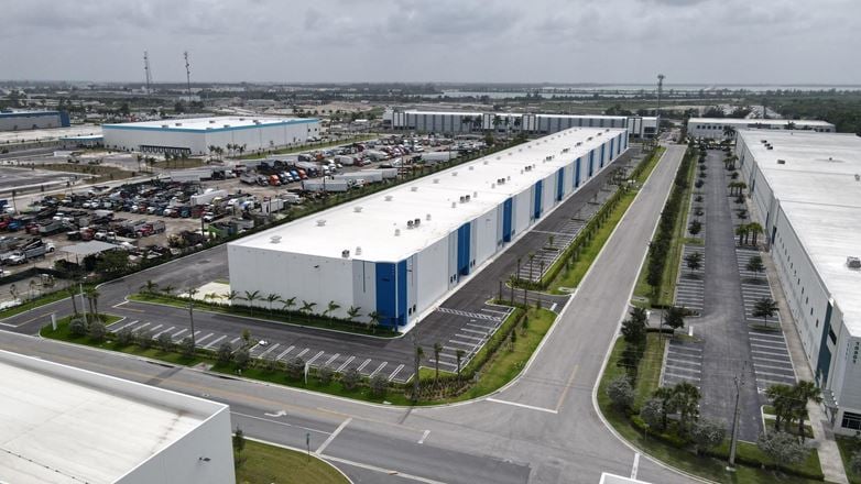 GARDENS WEST COMMERCIAL CENTER