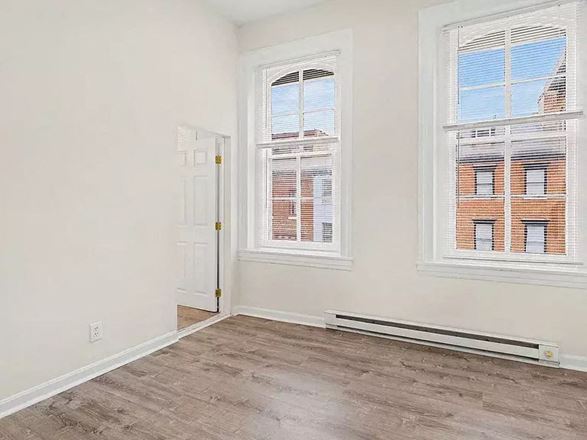 117 W Saratoga