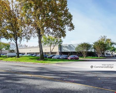 Industrial space for Rent at 535 Oakmead Pkwy in Sunnyvale