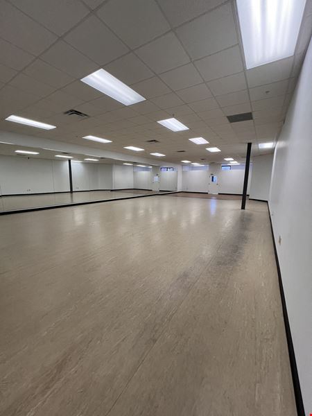 Retail space for Rent at 5045 Fruitville Rd, Unit 157 in Sarasota