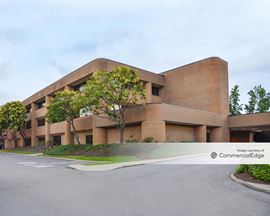 Crye-Leike Professional Plaza