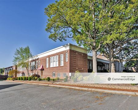 Broyhill Office Suites - Clemmons